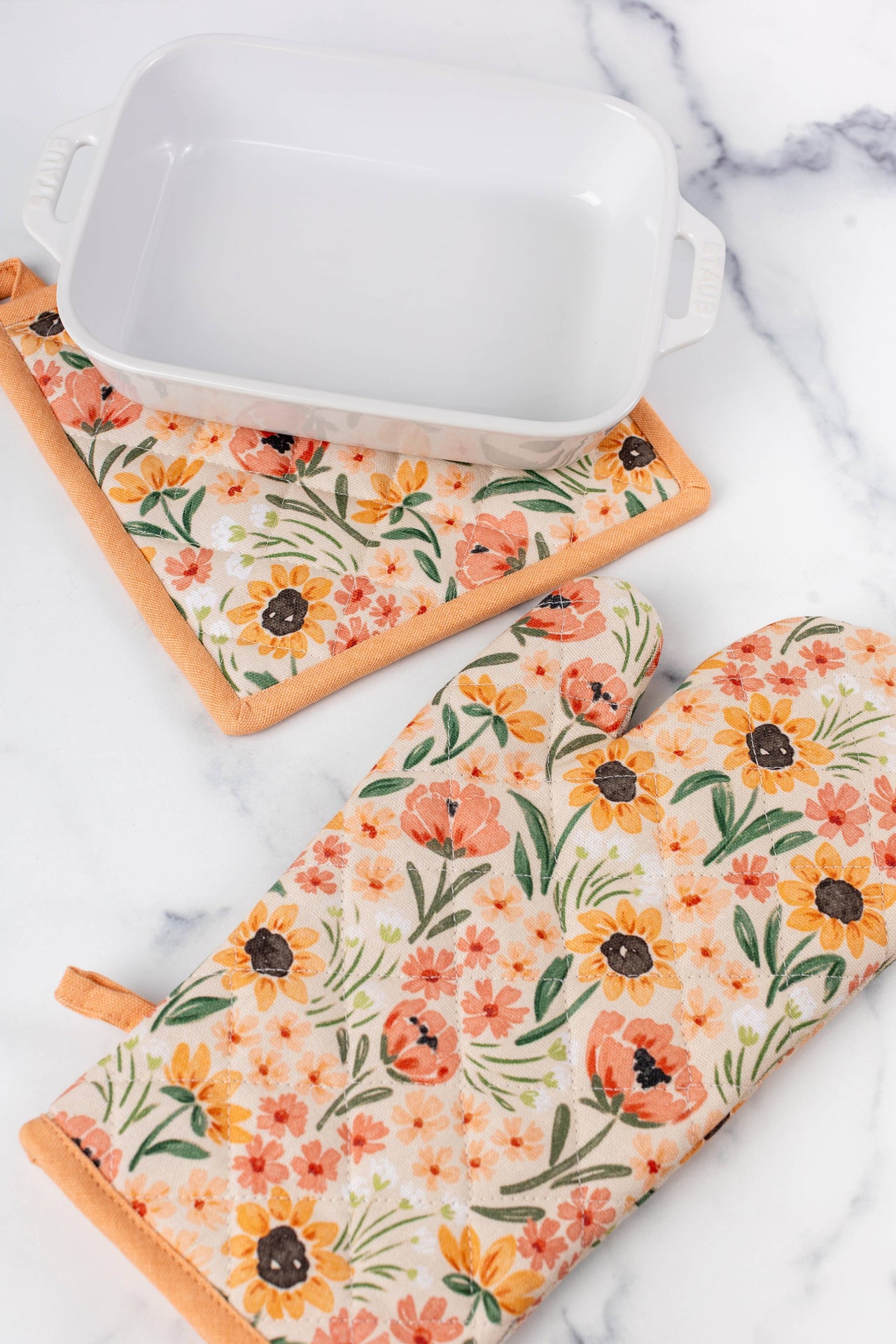 Sunny Poppies Oven Mitt + Pot Holder Set